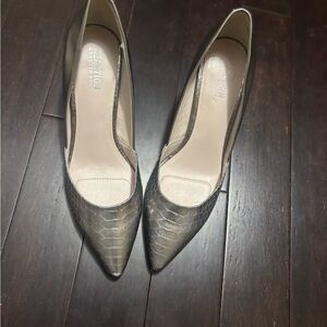 Kenneth Cole So Savvy Metallic pumps